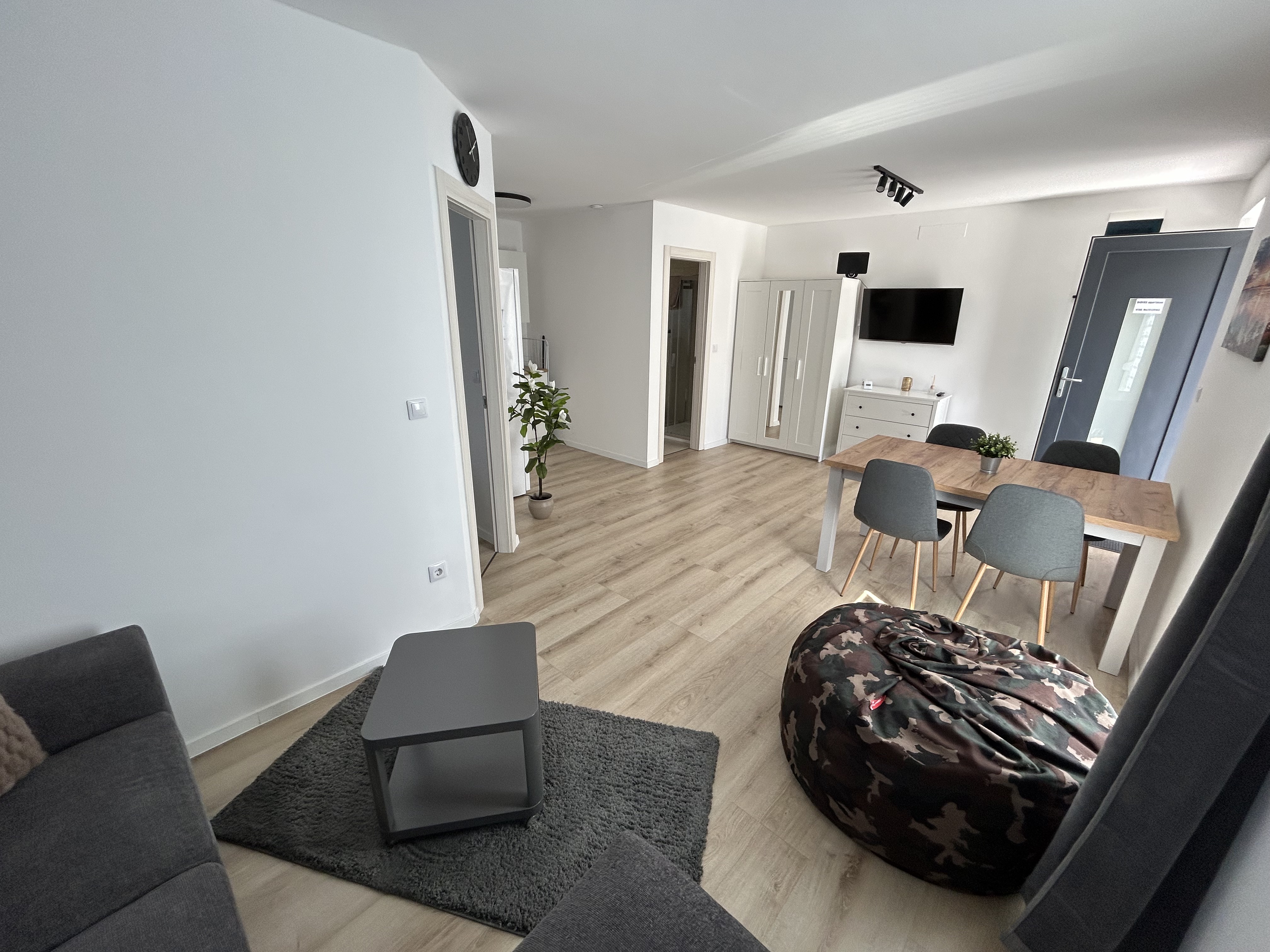 Diófás apartman